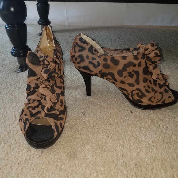 Heels Leopard Print - Picture 2 of 4